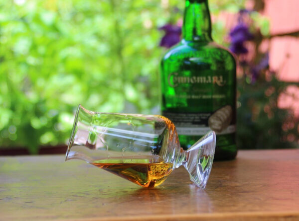 neomina Tath Whiskey Glass – Elegant Crystal Whiskey Tumbler - Image 3